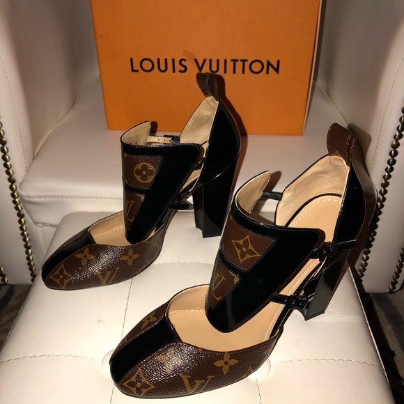 Louis Vuitton Pumps & Two free gifts🎁 - Picture 4 of 7